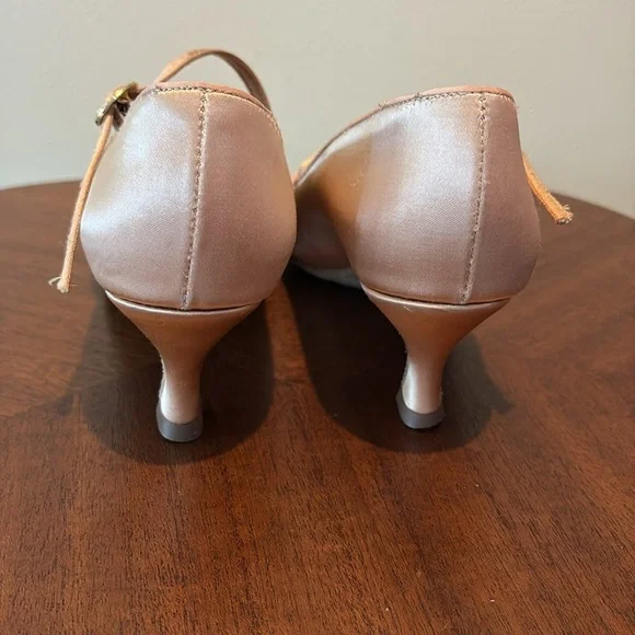 Ballroom dance shoes  satin  light Peach/rose gold  rhinestone buckle
Leather so - Picture 7 of 16